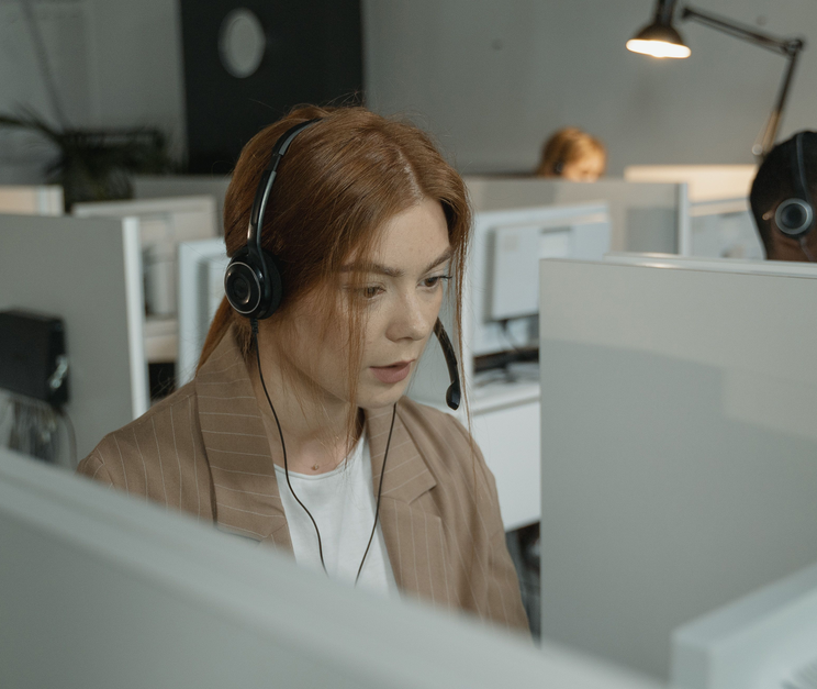 Customer support specialist ready to answer your questions